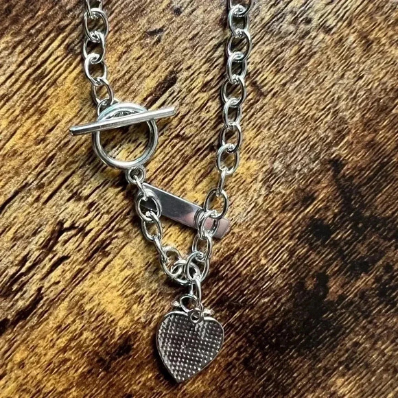 SET: 3 pieces of black & white checked jewelry - Picture 2 of 9